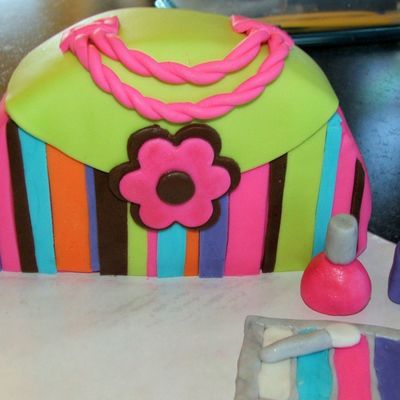 Purse Cake