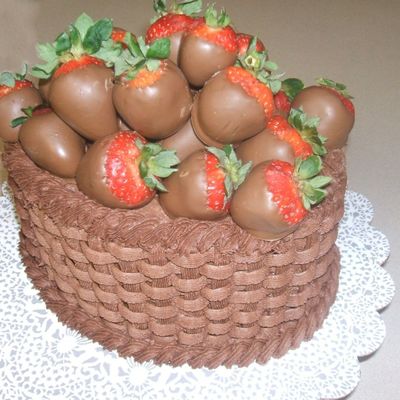 Chocolate Dipped Strawberries In Basketweave