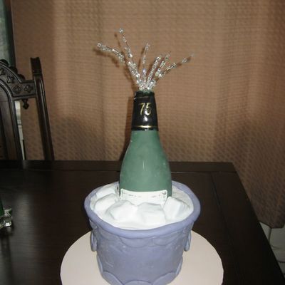 Exploding Champagne Cake