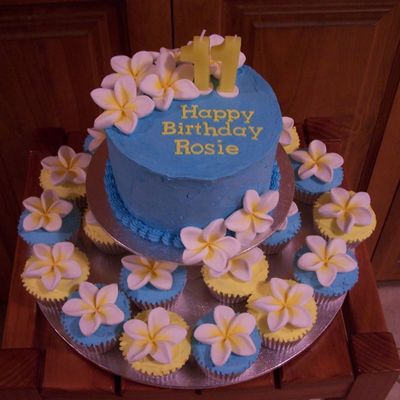 Frangipanni Cupcake And Cake Combo.