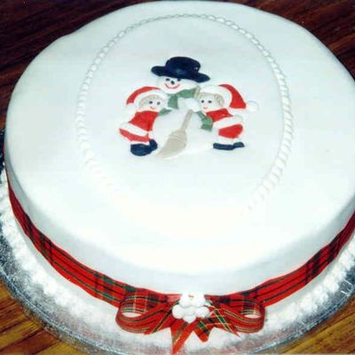 Snowman_Cake.jpg