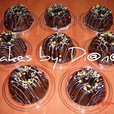 Chocolate Mini Cakes For Mother's Day