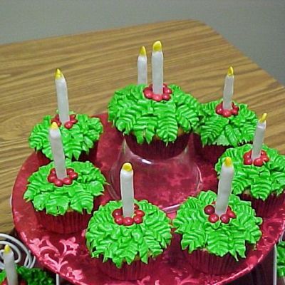 Christmas Birthday Cupcakes
