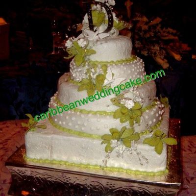 Tracys_Weddingcake0709.jpg