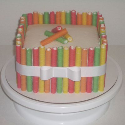 Fruit Loop Straw Cake