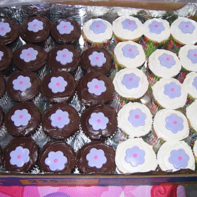 Mmf Flower Cupcakes