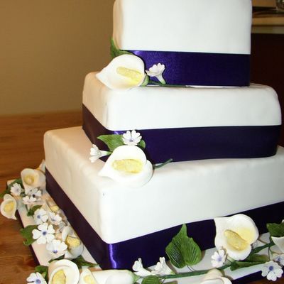 Calla Lilly Wedding Cake