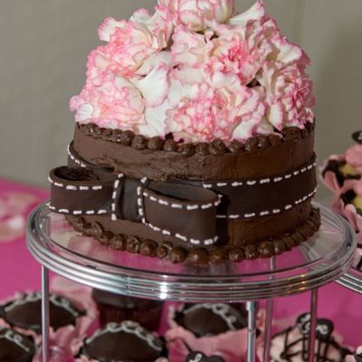 First Wedding Cake/cupcakes