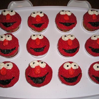 Elmo Cupcakes