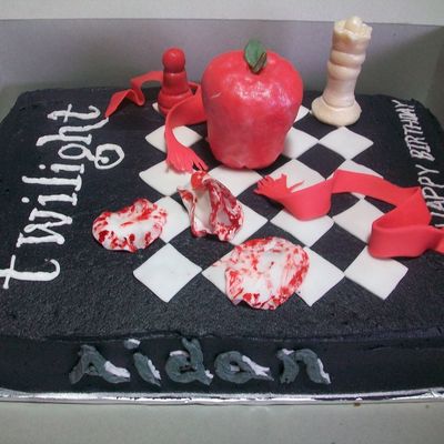 Twilight Birthday Cake