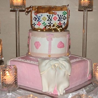 Sweet Sixteenth Purse Cake