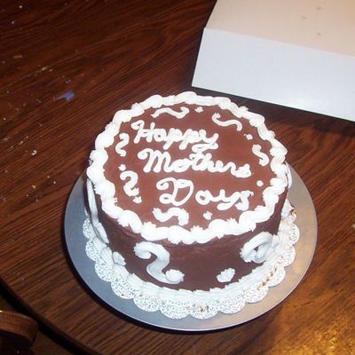 Basic Mothers Day Cake