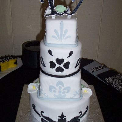 White/black/silver Wedding Cake