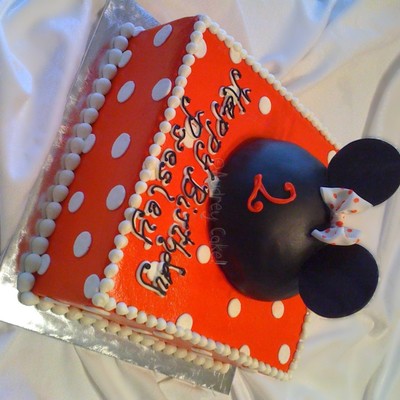 Minnie Cake