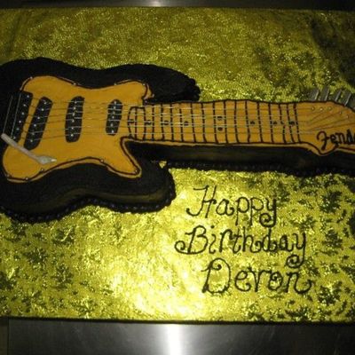 Guitar Cake