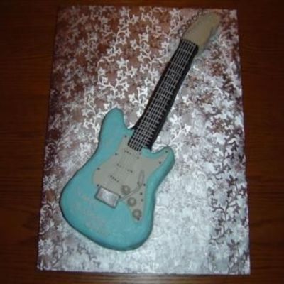 Guitar Cake