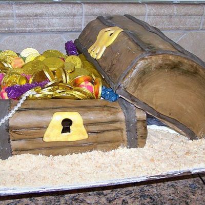 Treasure Chest Cake