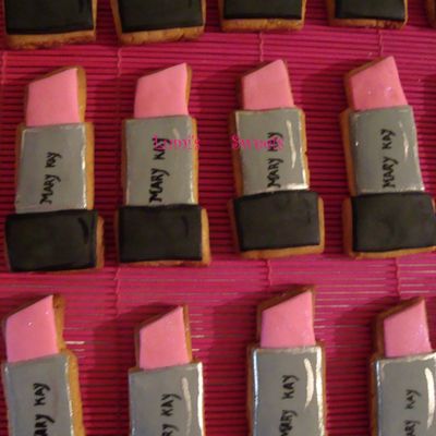 Lipstick Cookies