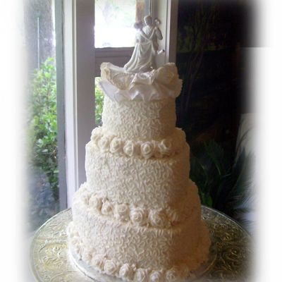 Lacey Hearts With Buttercream Roses Borders