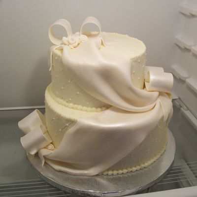 Wedding Cake With Swags And Bows