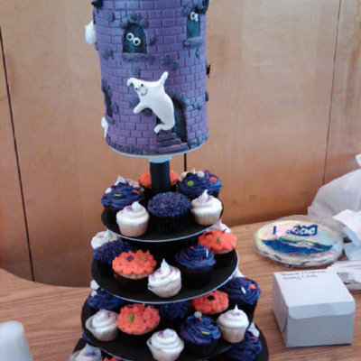 Debbie Brownish Cupcake Tree