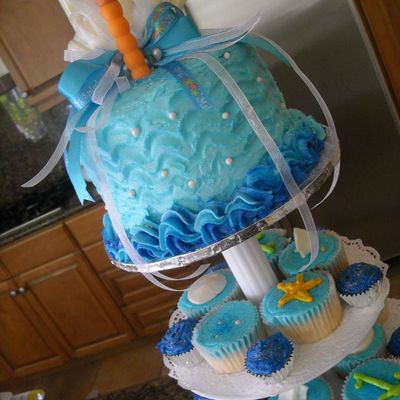 Tomi Hits The Beach!