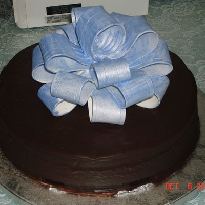 Ding Dong Cake With A Fondant Bow