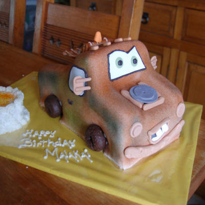 Mater 3-D Birthday Cake