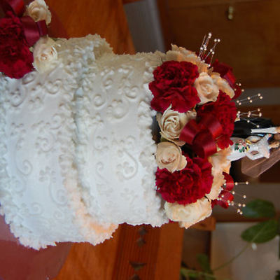 Solid White Wedding Cake W/piping