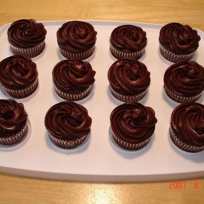 Marshmallow Cream Filled Chocolate Cupcakes