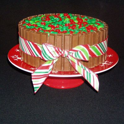 Christmas Kit Kat Cake
