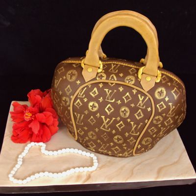 Louis Vitton Shell Purse