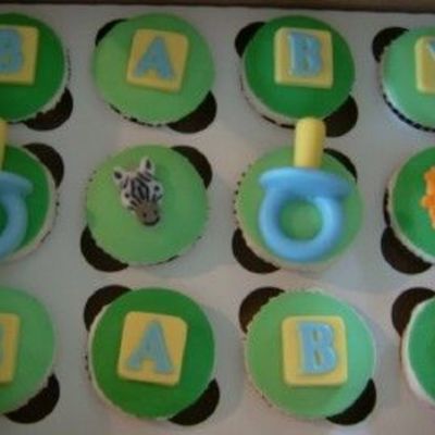 Ada's Monkey On The Way Cupcakes