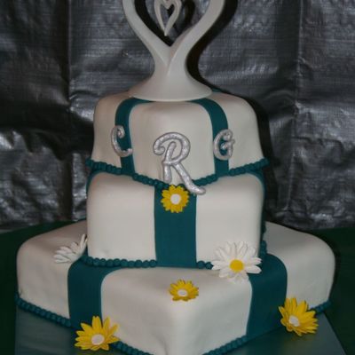 Present Wedding Cake