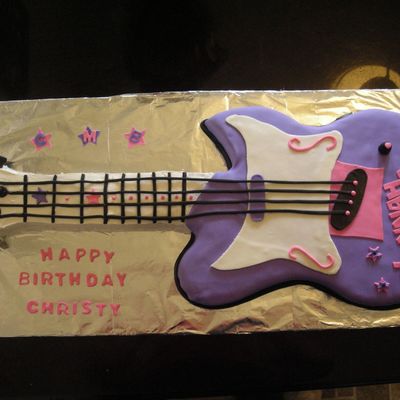Guitar Cake