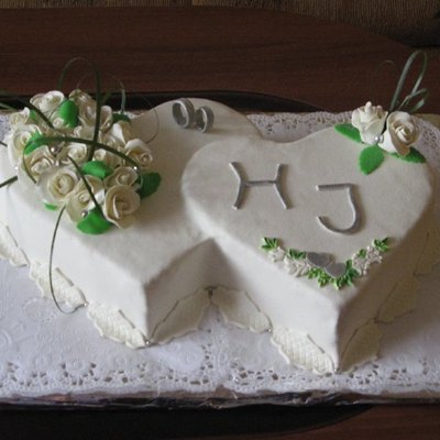 Wedding Cake With Roses