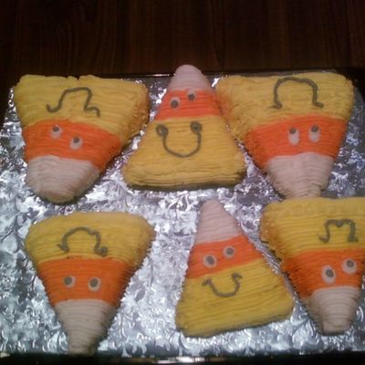 Happy Halloween: Candy Corn