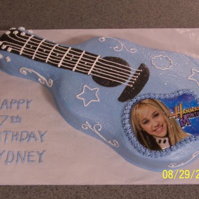 Hannan Montanna Cake