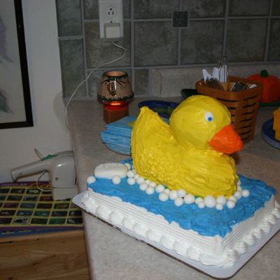 Rubber Duck Cake 2