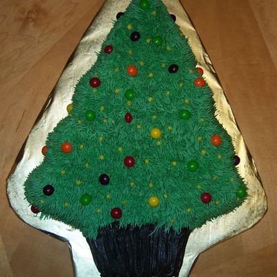 Wilton Treeliteful Pan