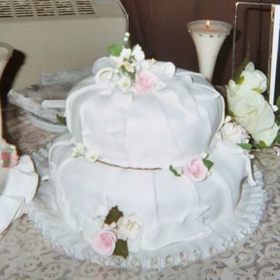 I Made My Mom's Wedding Cake