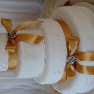 Golden Ribbon And Broches