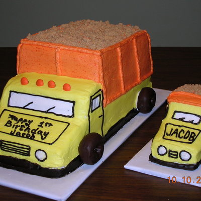 3D Dump Truck And Smash Cake