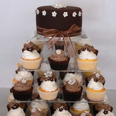 Wedding Chocolate Mud & Vanilla Cupcakes