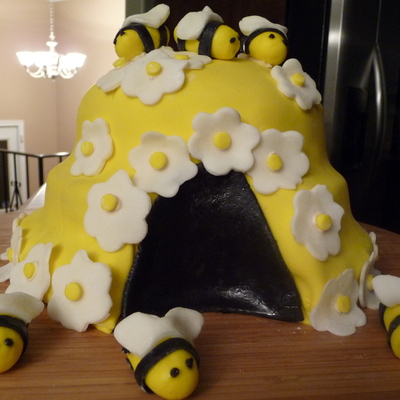 Fondant Beehive Cake