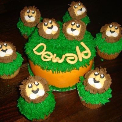 Lion Mini Cake And Cup Cakes