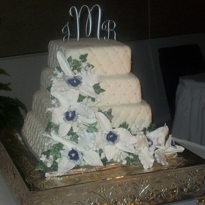 Quilted Lily Wedding Cake