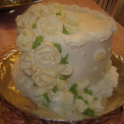 6" Cake With Roses