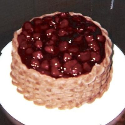 Chocolate And Strawberries Cake