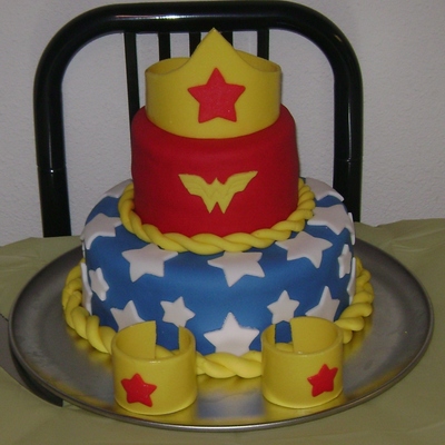 Wonder Woman Cake